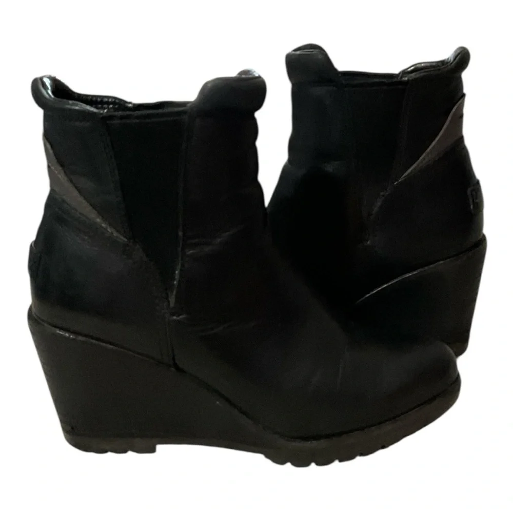 Sorrel After Hours Chelsea Wedge Boots Size 6